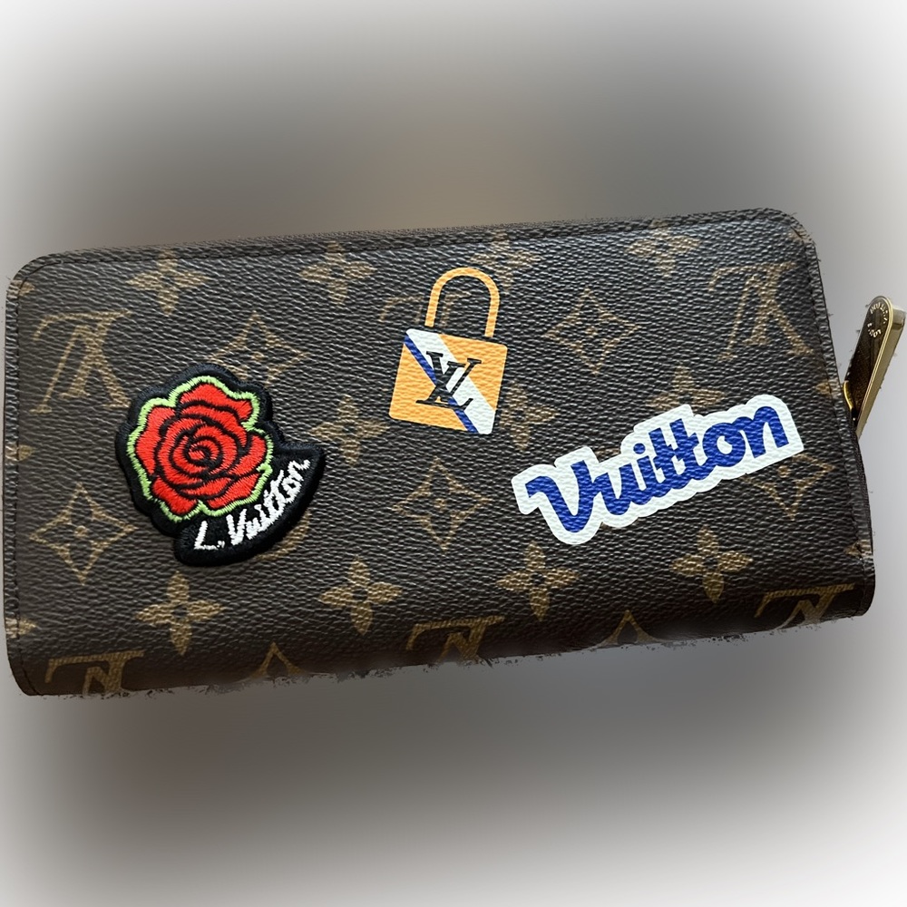 Louis Vuitton Patches Zippy Wallet - Picture 1 of 3